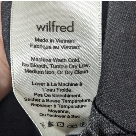 Aritzia Bertillon blouse in Black, size small - Picture 5 of 9